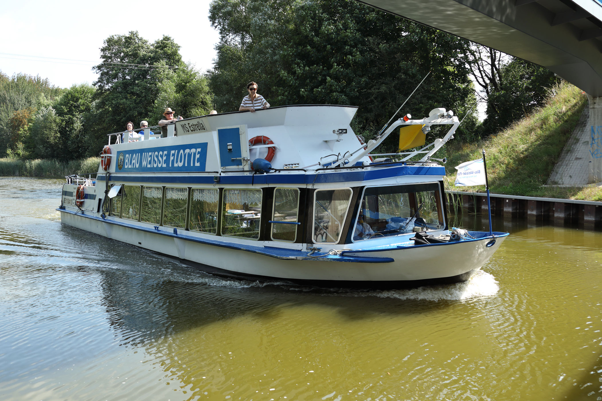 2 Seen & Kanalfahrt mit Schleusung über Neustrelitz | Dauer 3 Stunden