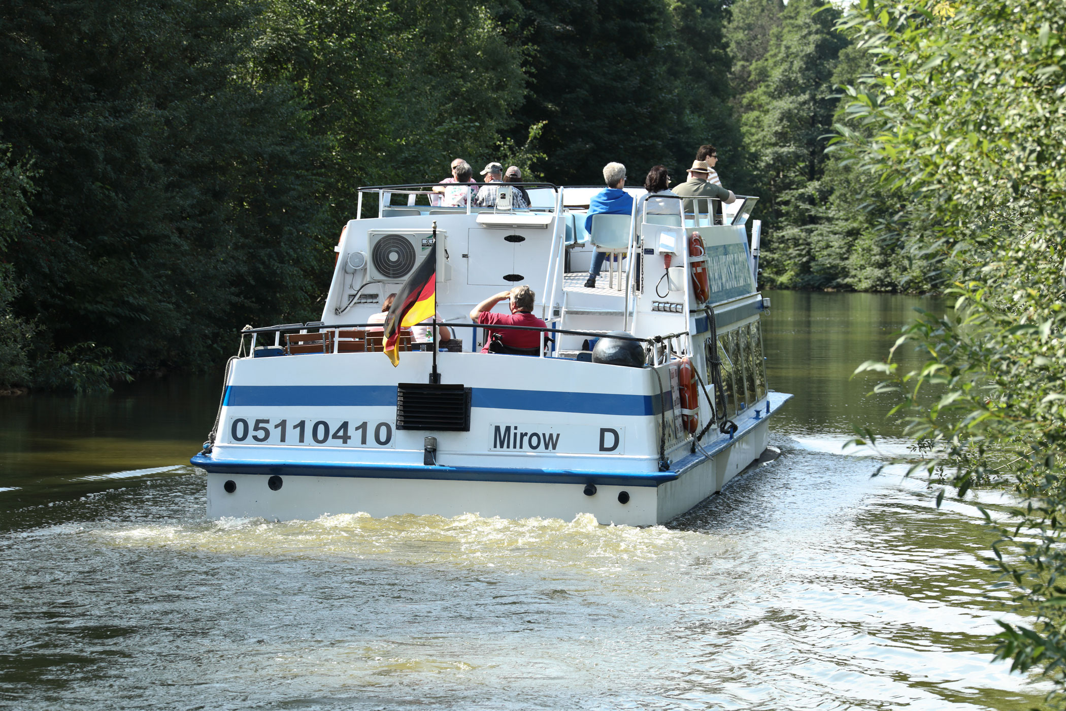 2-Seen- und Kanalfahrt über Wesenberg | Dauer: 3 Stunden
